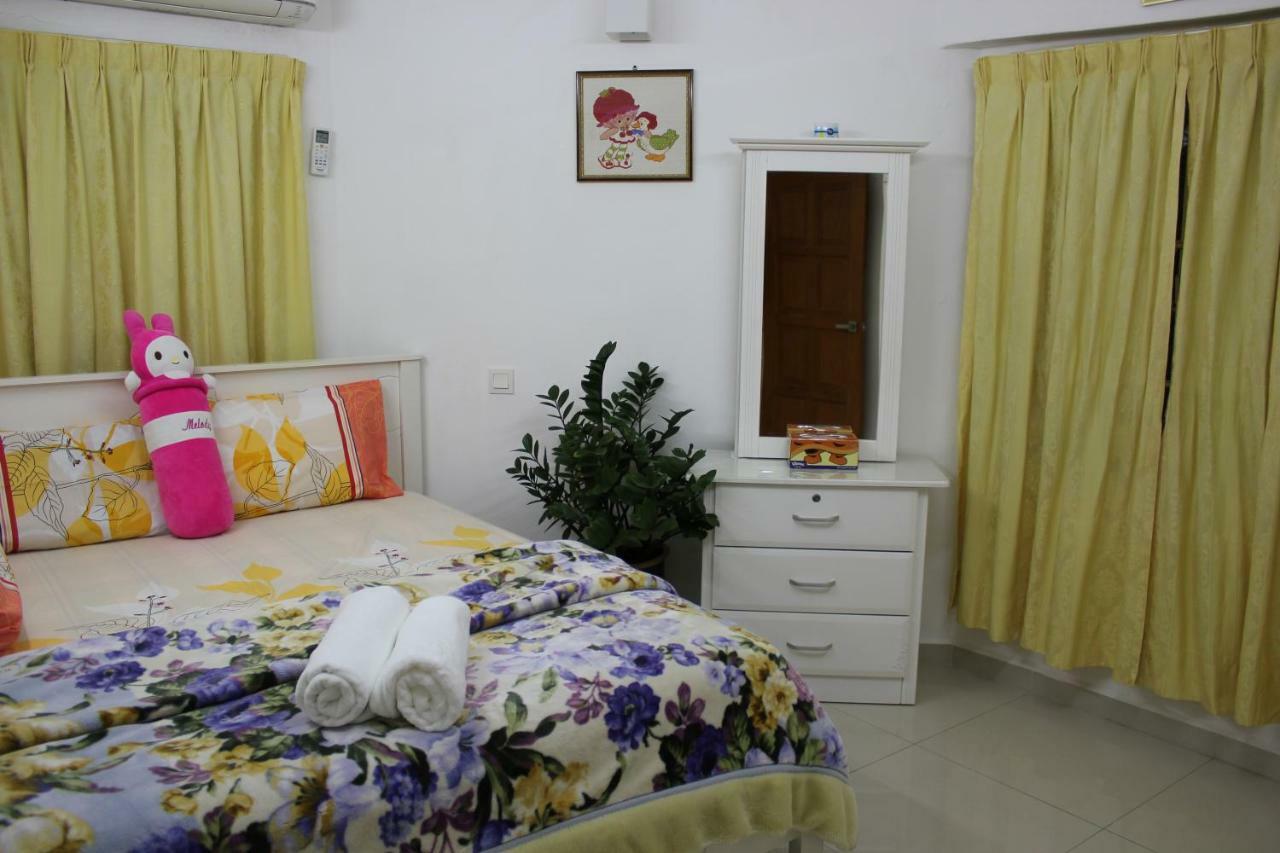 Macallum Budget Muslim Apartment *
